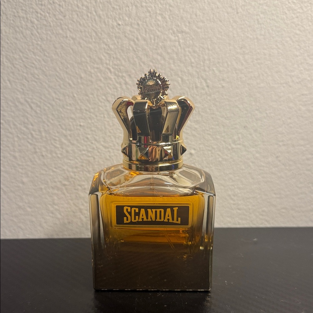 SCANDAL ABSOLU